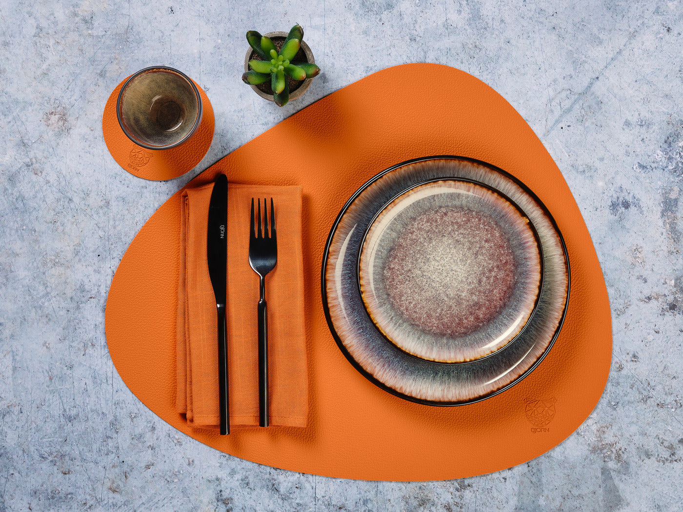 Set de table curve réversible - 6 pièces - Cuir recyclé orange et chocolat